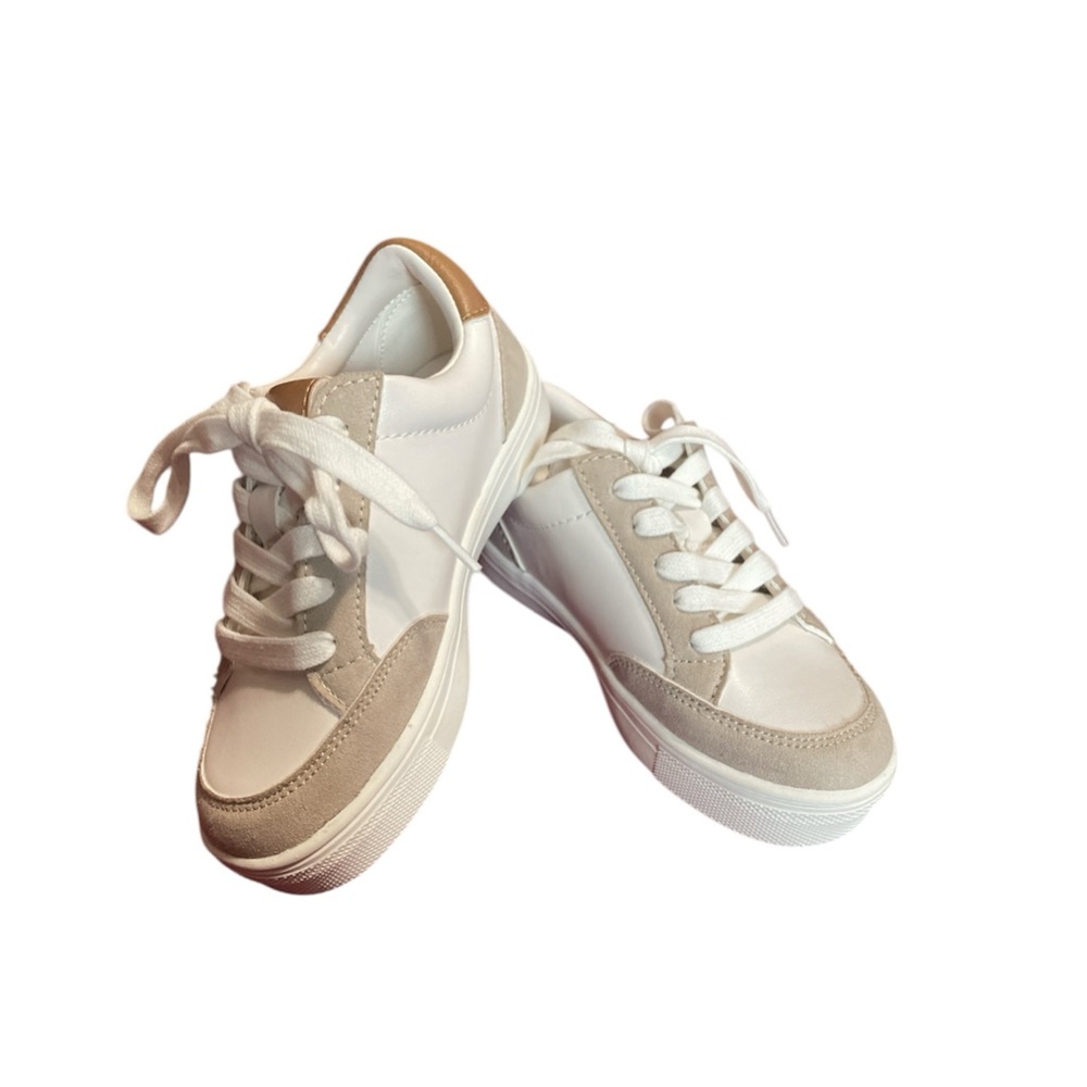 J. Crew crewcuts Toddler sneakers
Tennis shoes.